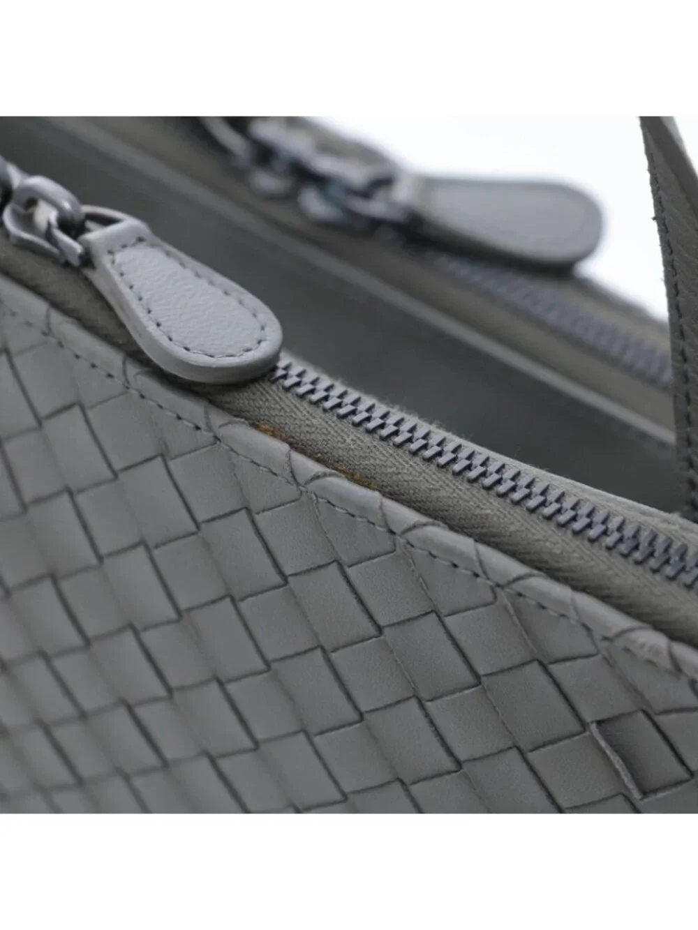 Bottega Veneta Intrecciato Handbag Khaki Leather
